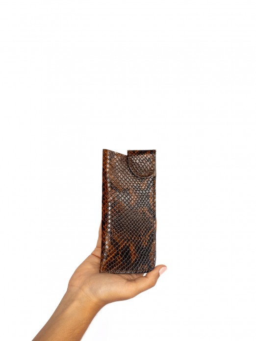PORTA OCULOS EM PELE ANIMAL PRINT