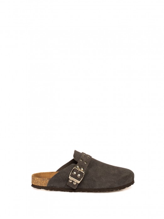 Clogs em Camura com tachas