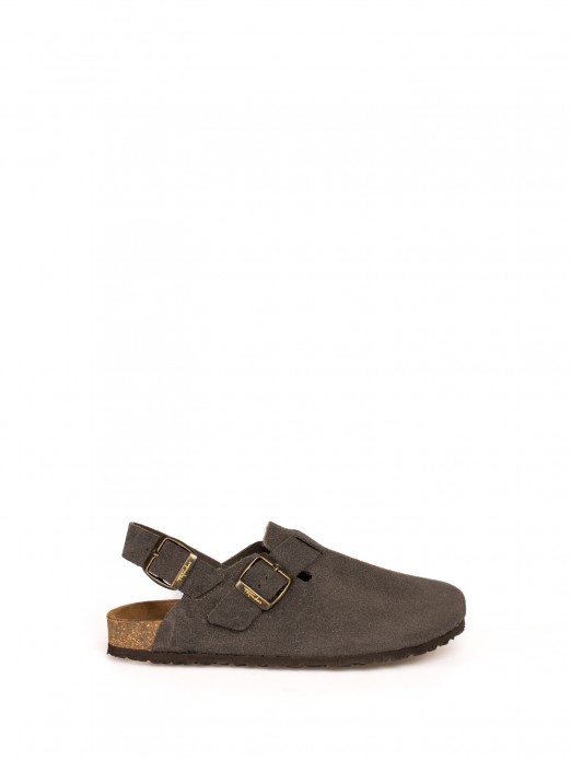 Clogs em camura com tira no calcanhar