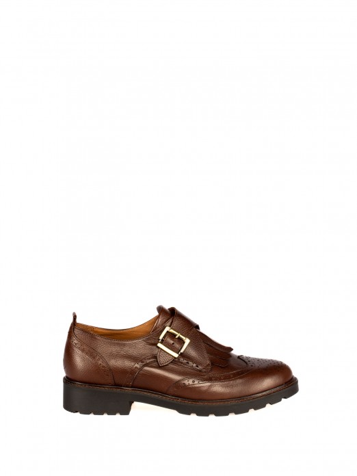 Sapato Oxford com Fivela em Pele