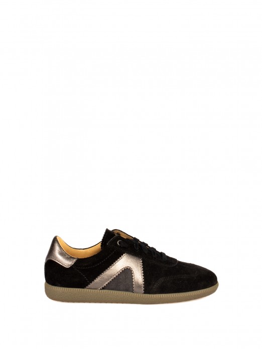 Suede Sports Shoes