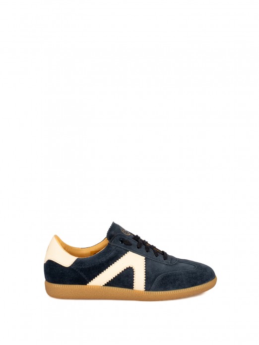 Suede Sports Shoes