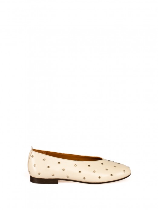 Leather sabrina with studs