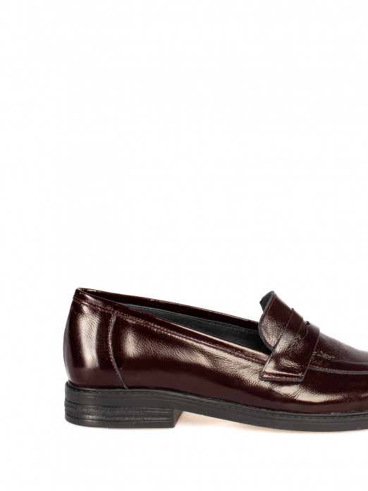 Mocassim clssico em verniz