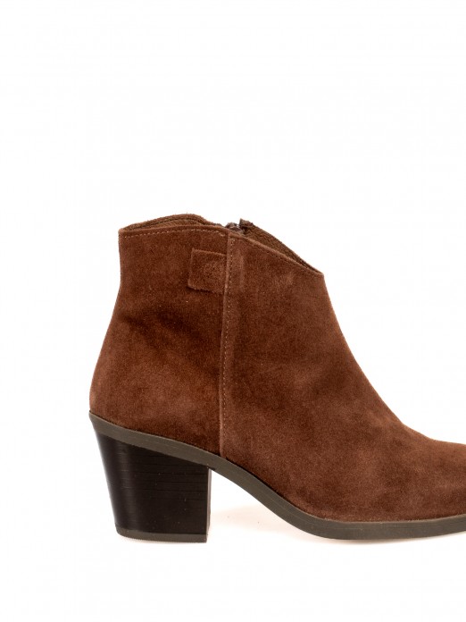 Botim de Salto em Camura