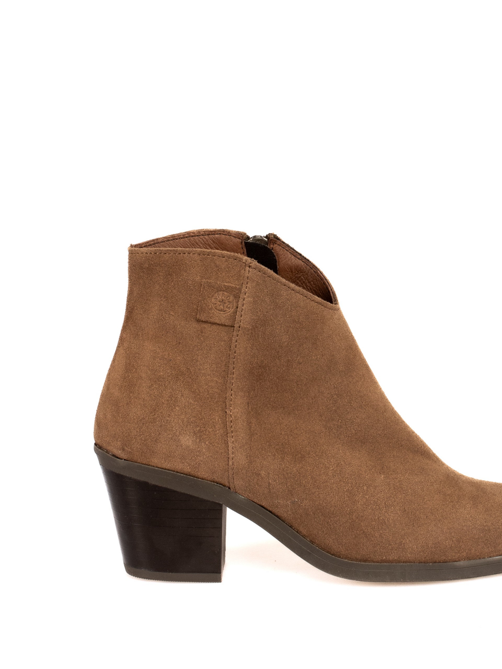 Botim de Salto em Camurça