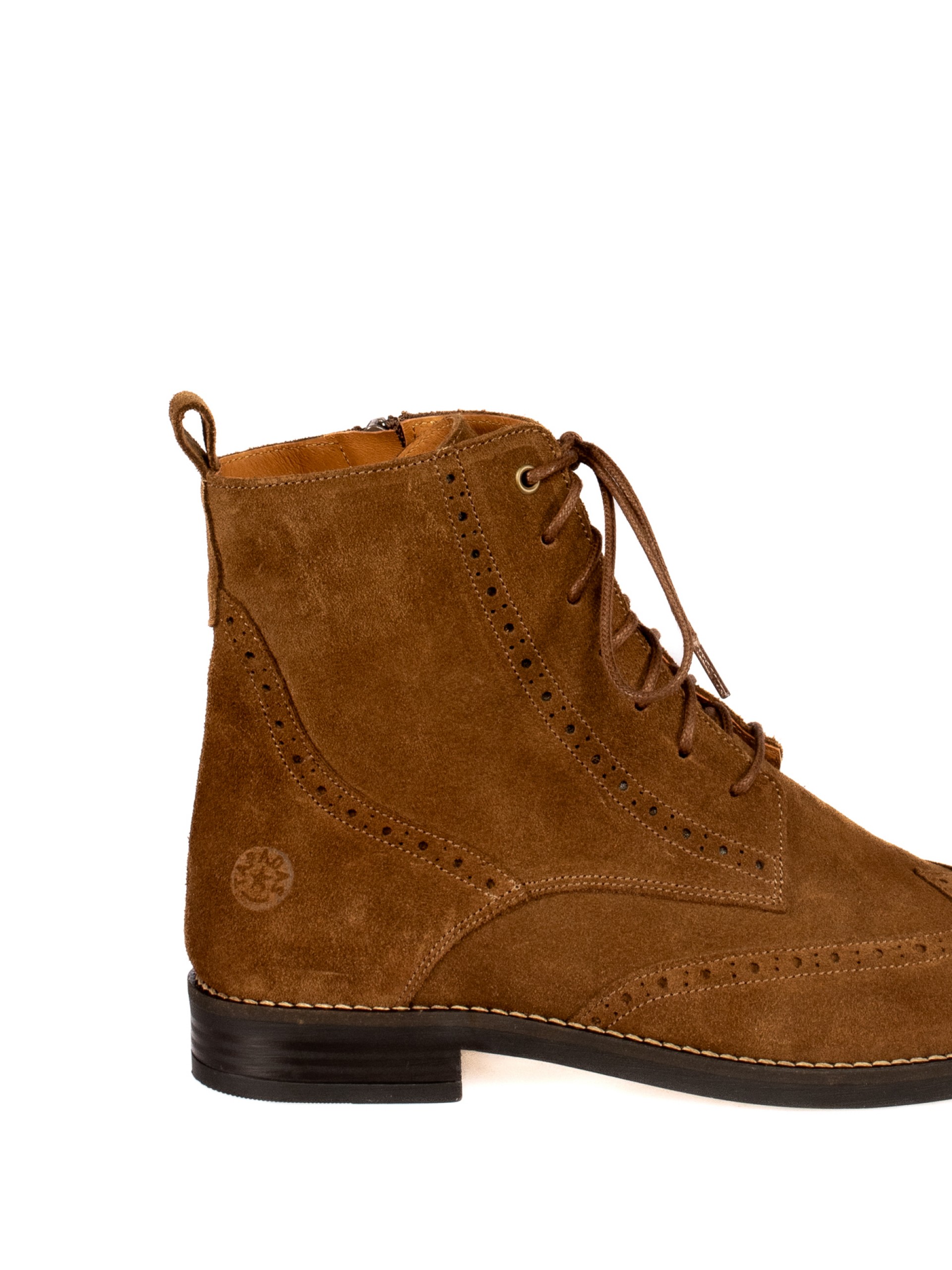 Botim Oxford Atacadores em Camurça