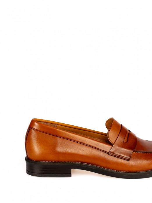Mocassim clssico em pele