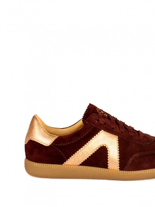 Suede Sports Shoes