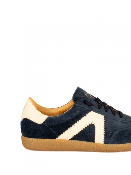 Suede Sports Shoes
