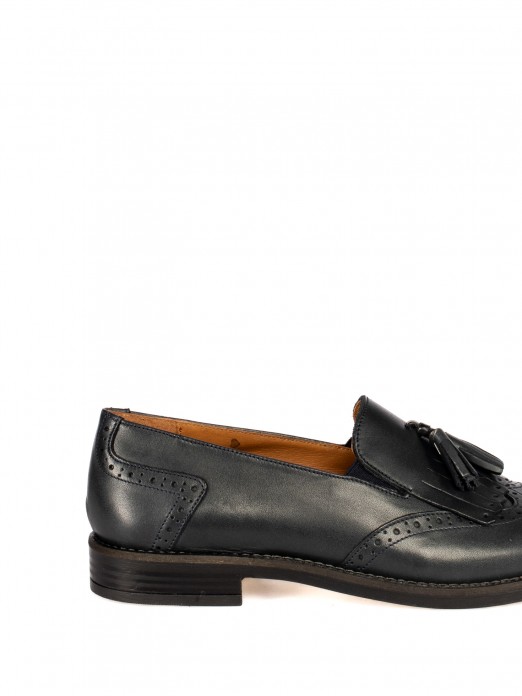 Sapato com Berloques em Pele