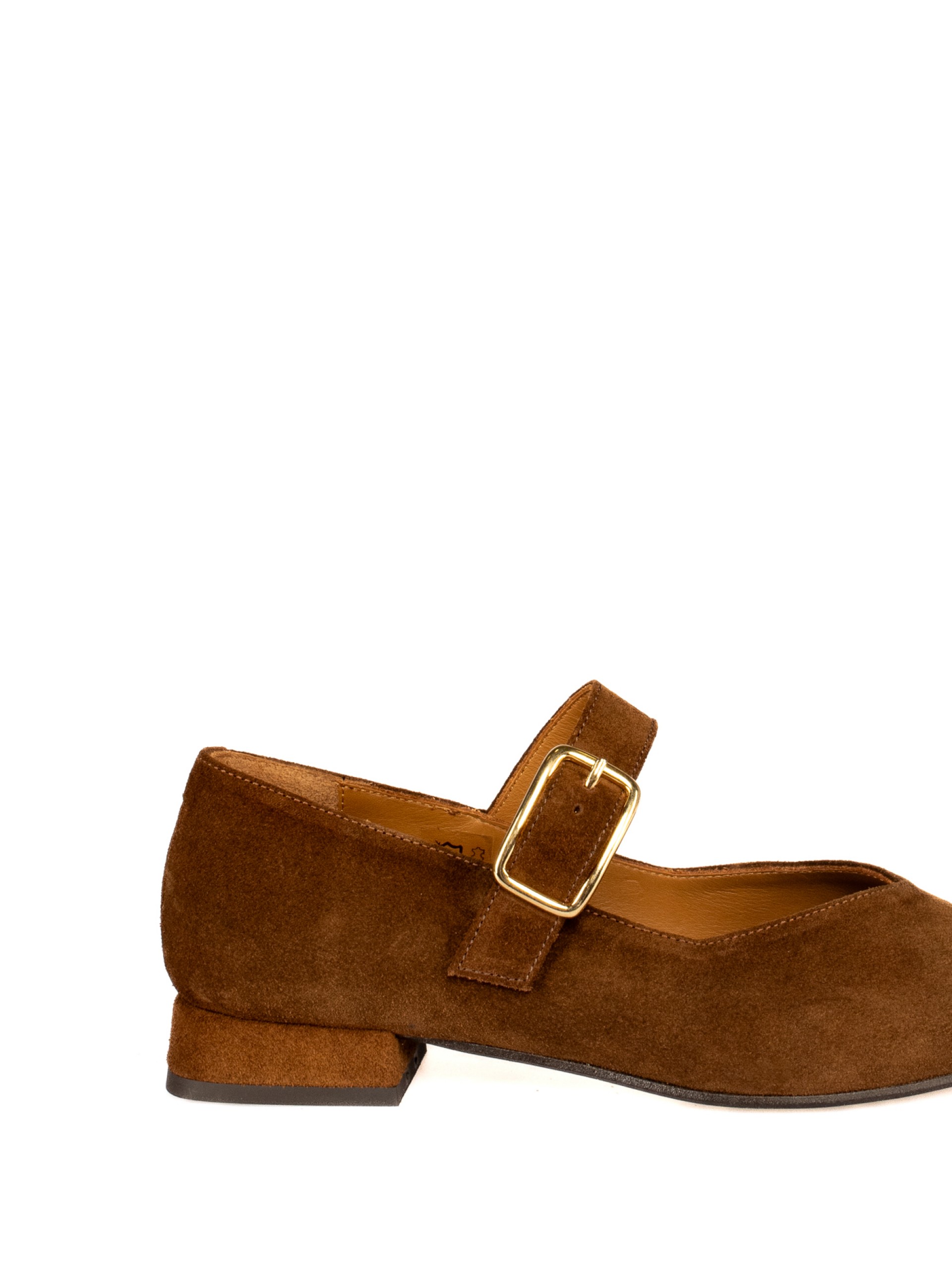 Suede buckle shoe
