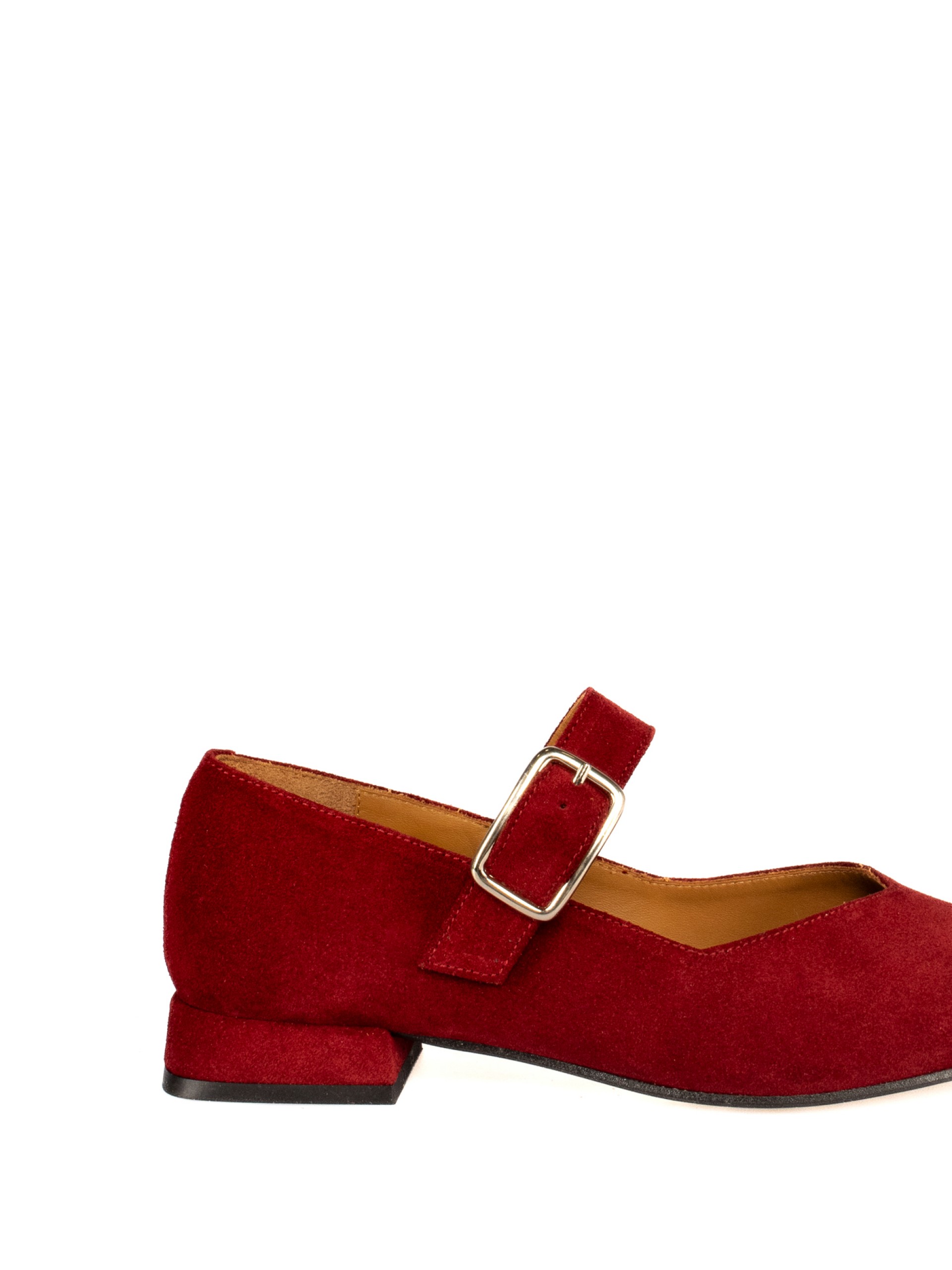 Suede buckle shoe