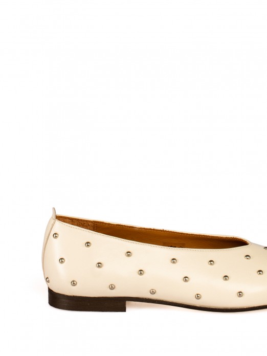 Leather sabrina with studs