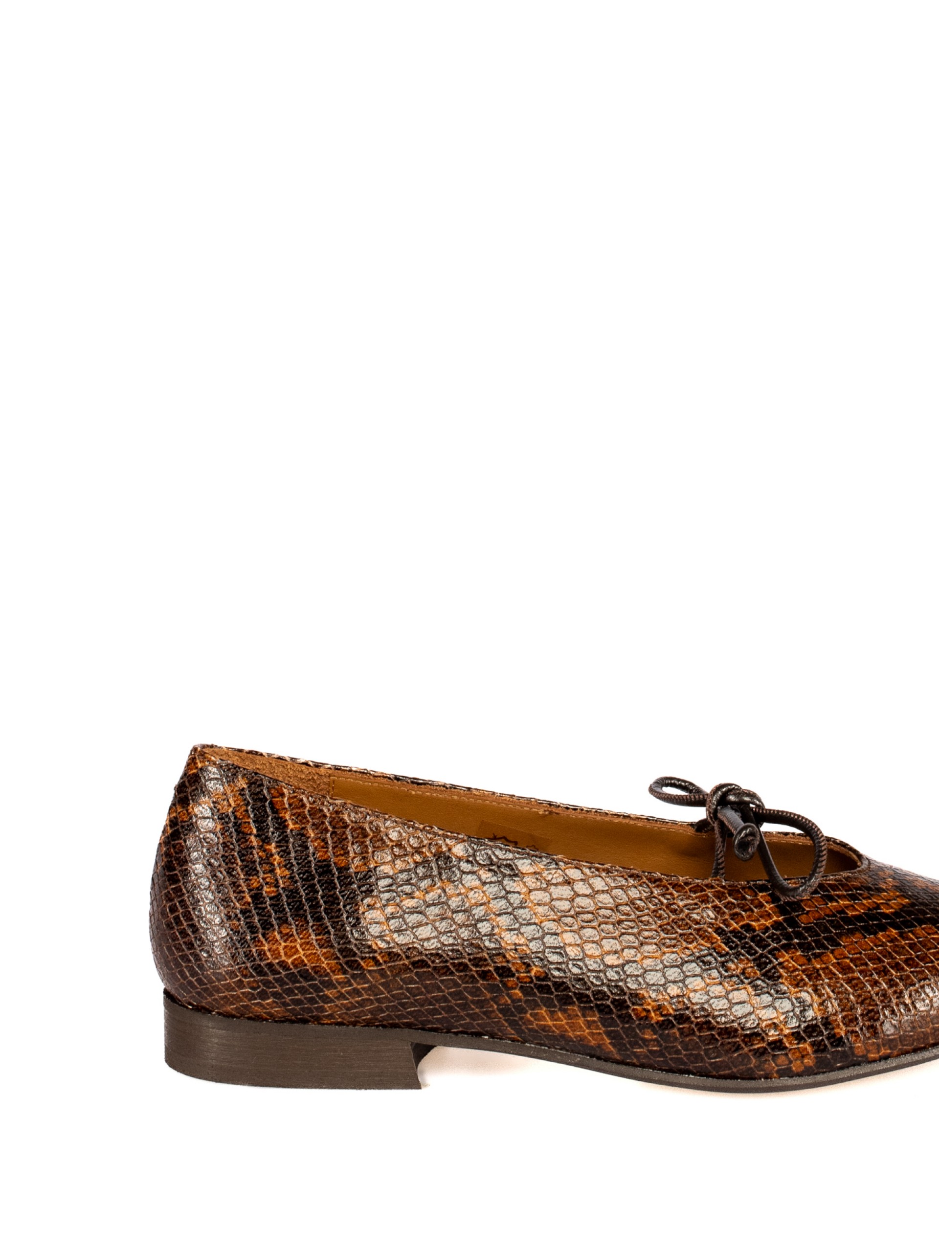 Animal print leather shoes