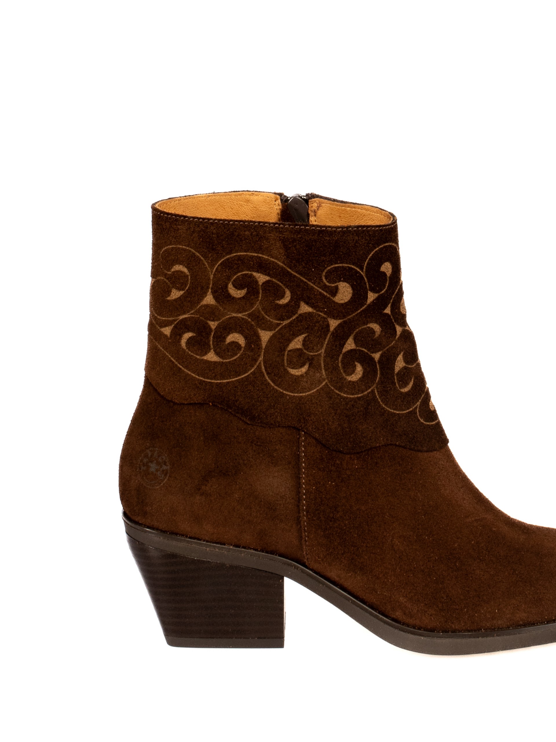 Botim em Camurça com Gola