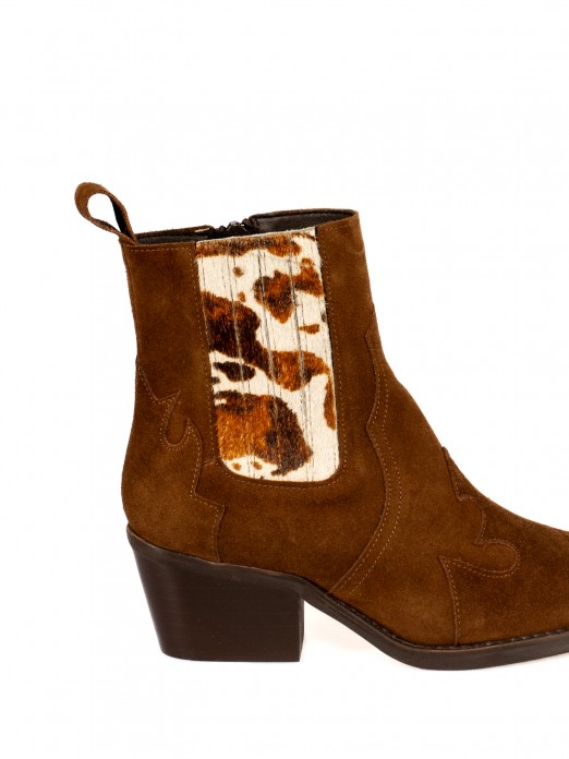 Suede Texan ankle boots with fur elastic