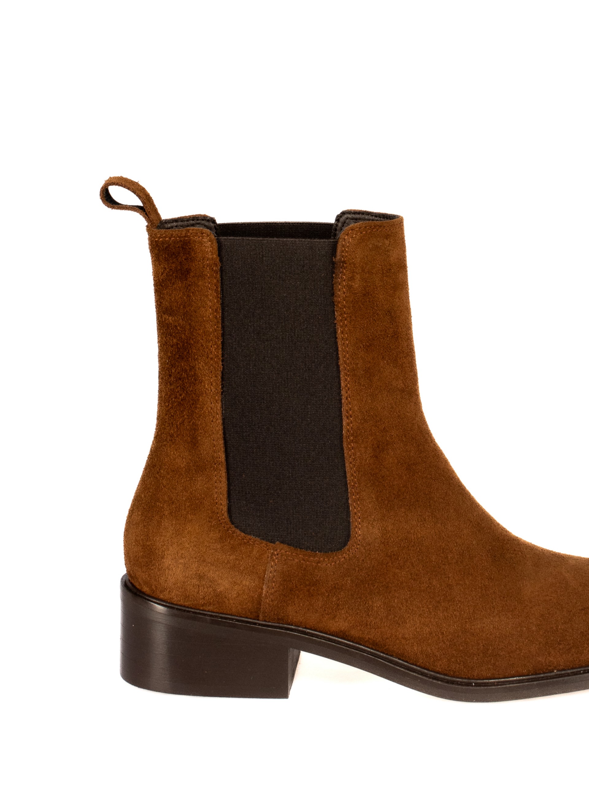 Bota com Elásticos em Camurça