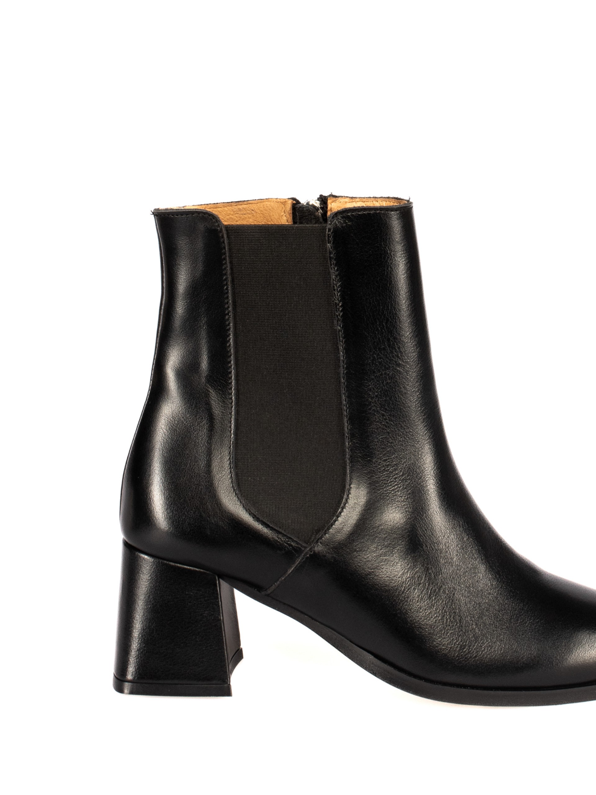 Botim de Salto em Pele