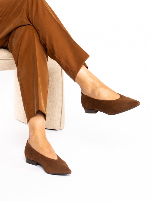 Suede flat shoe