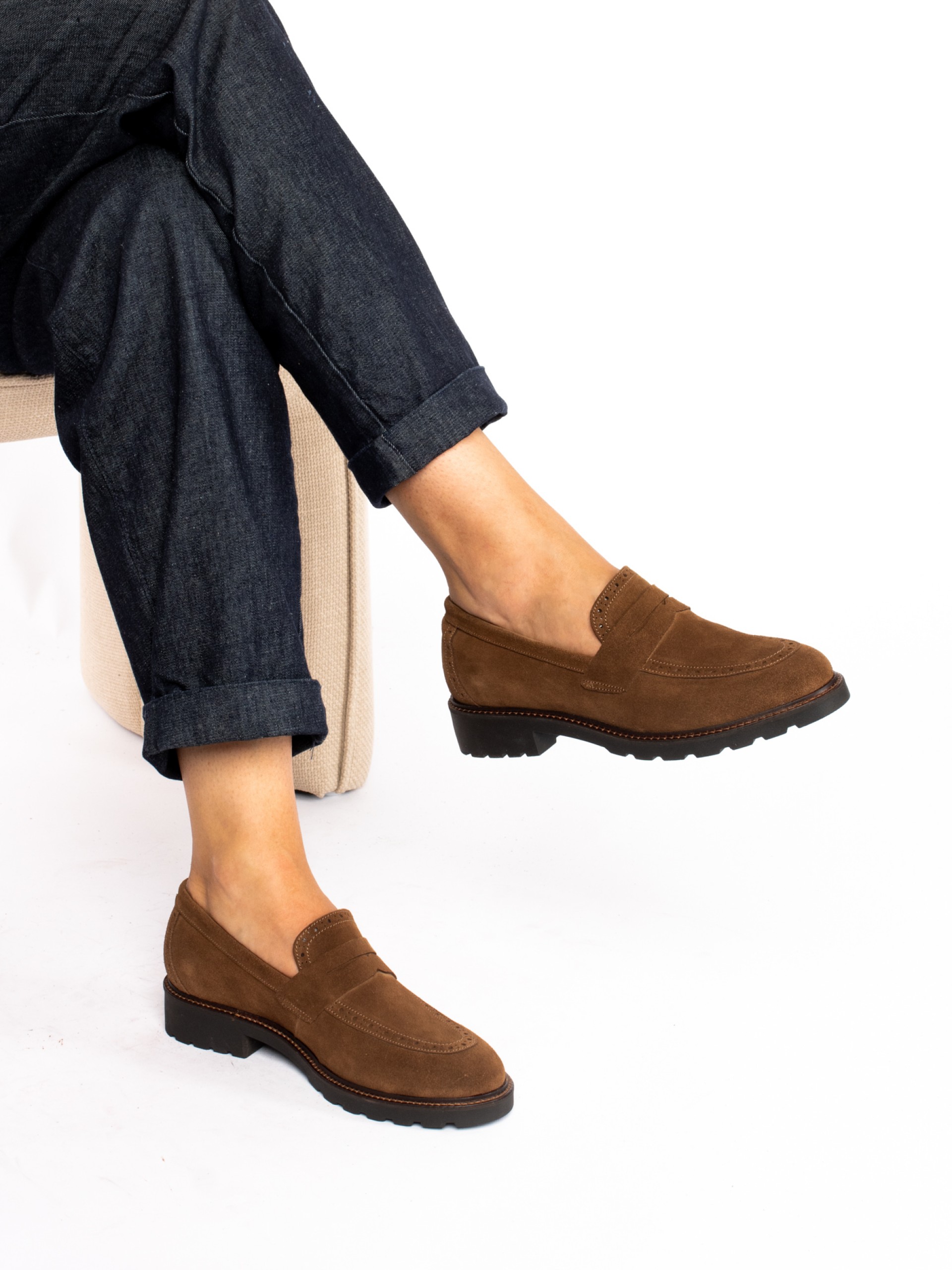 Mocassim Sola Alta em camurça