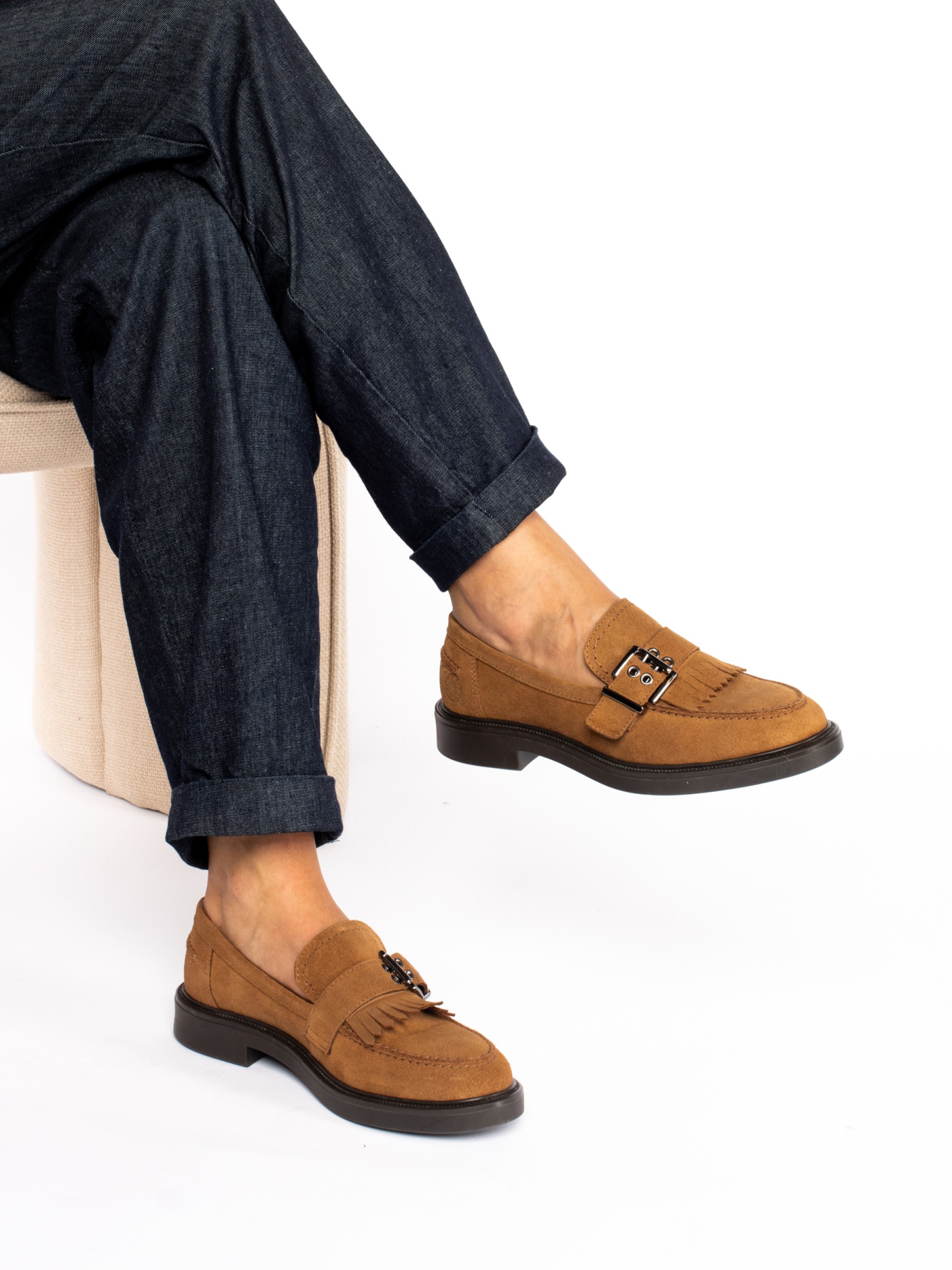 Mocassim em camurça com franja