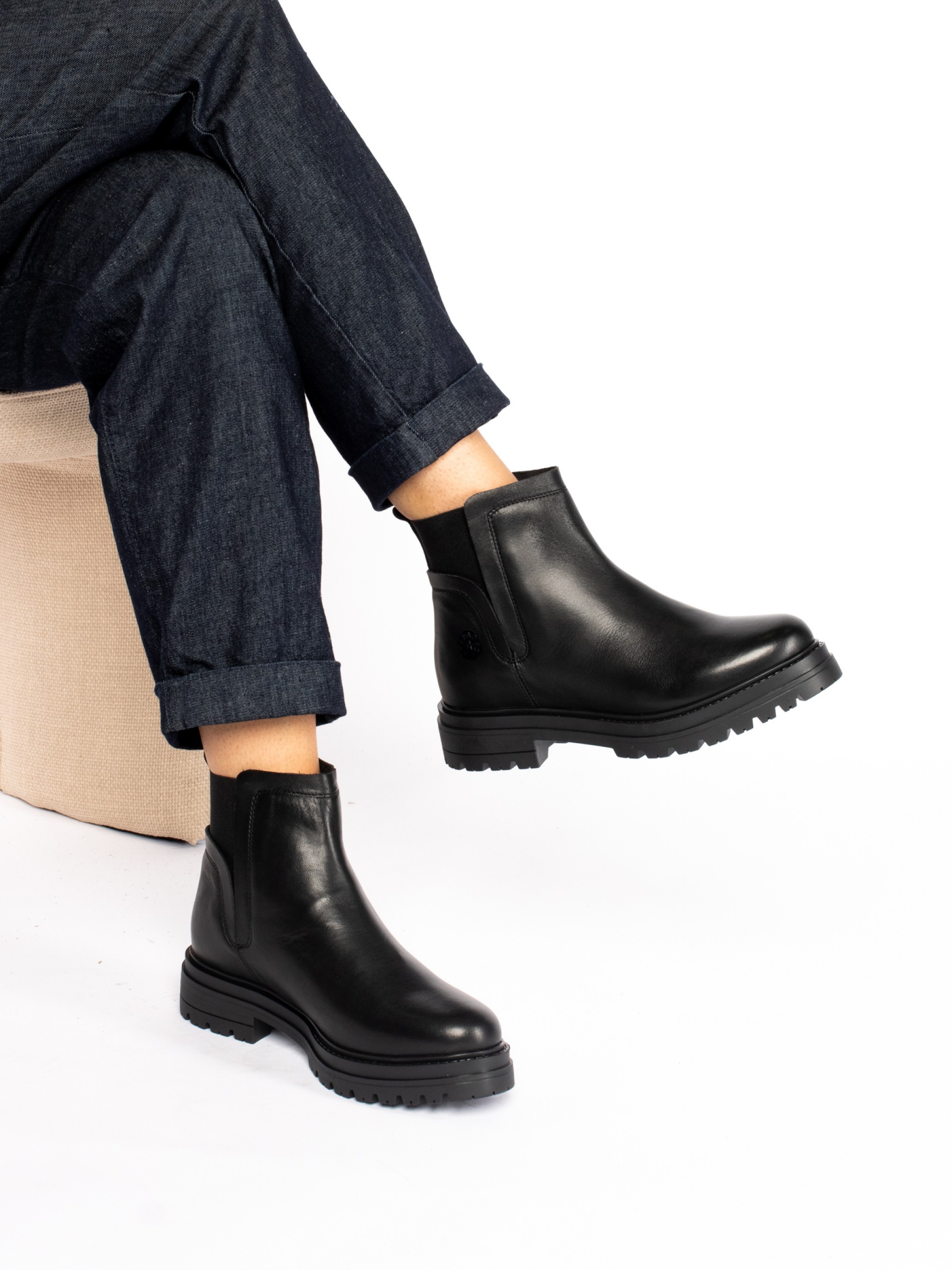 Bota Pele com elástico