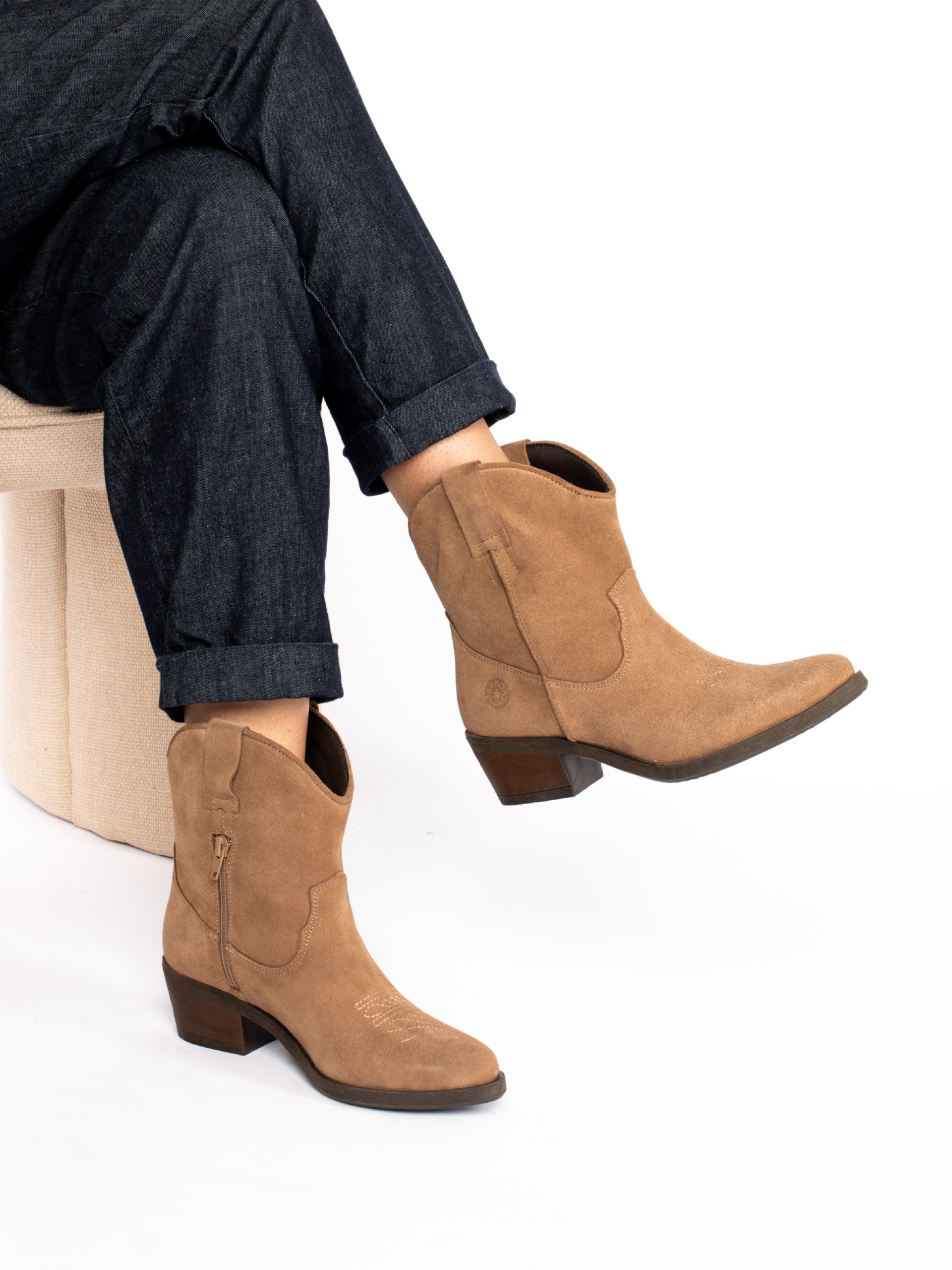 Suede Texan ankle boot