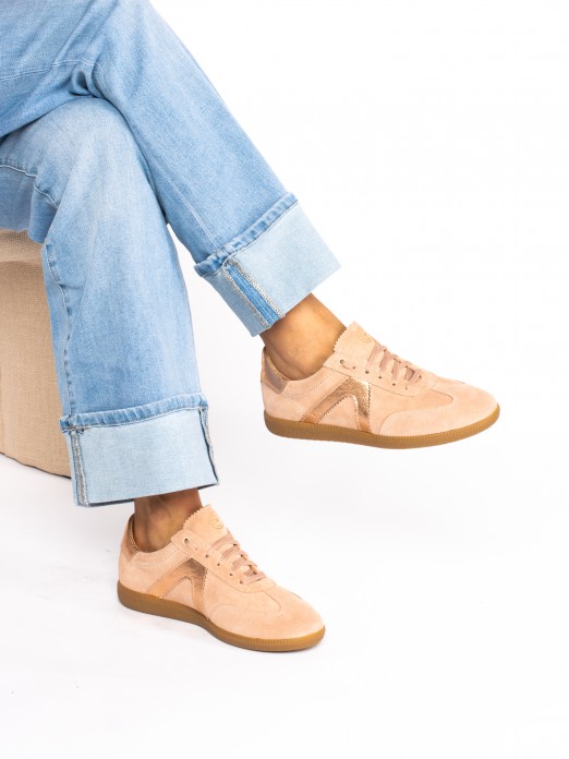 Suede Sports Shoes