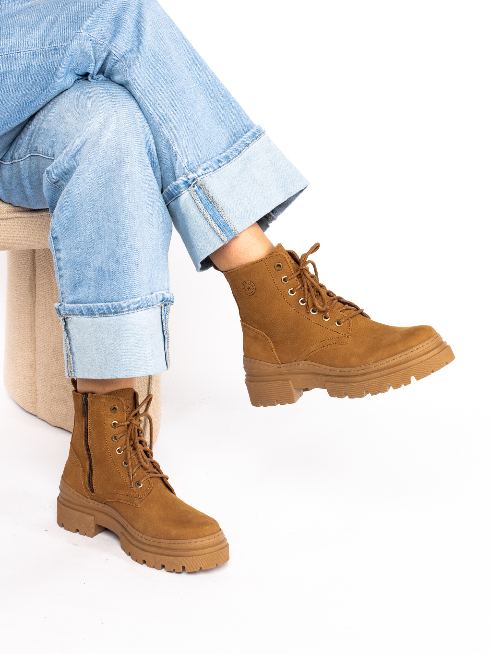 Botim Militar com sola alta