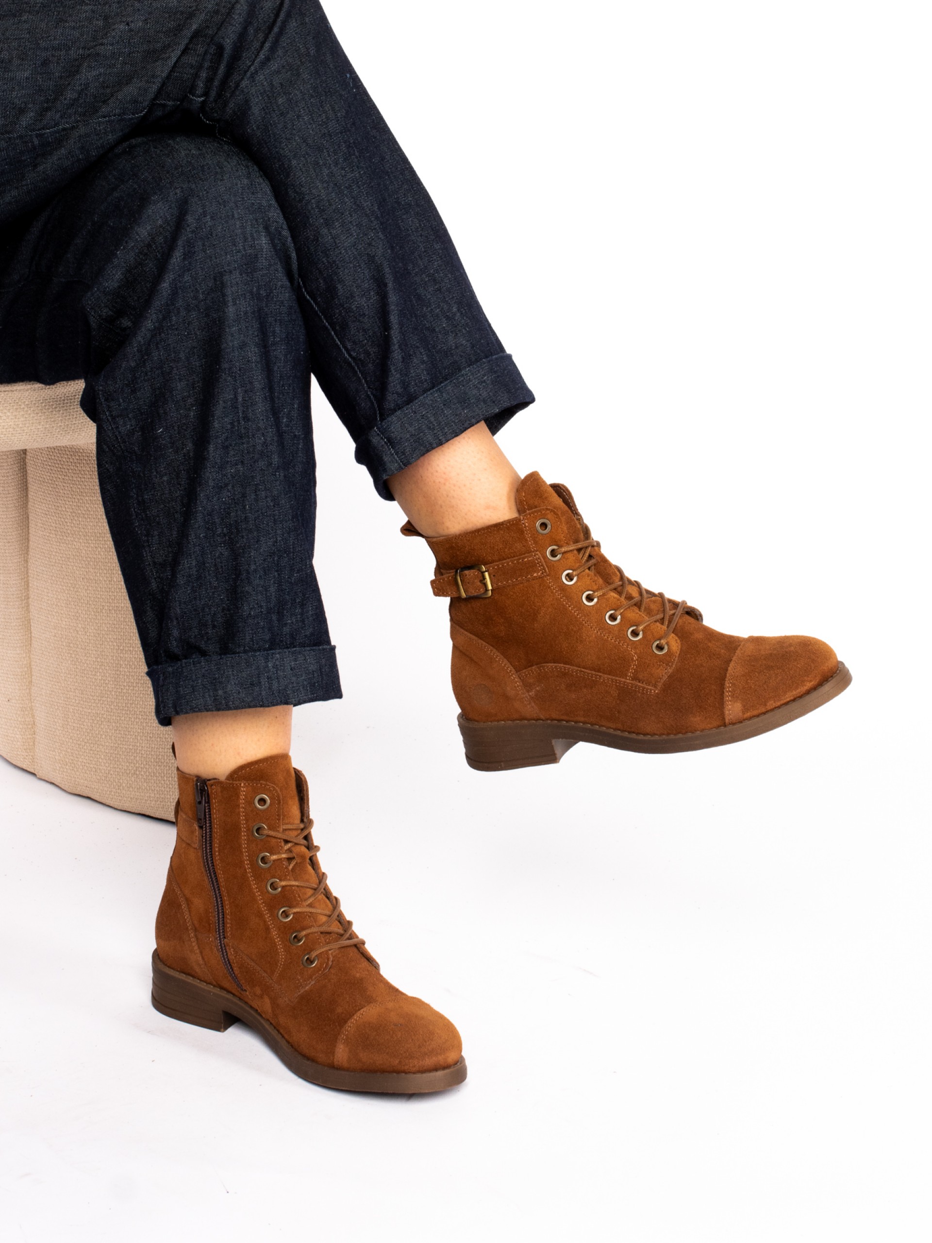 Botim Militar em Camurça