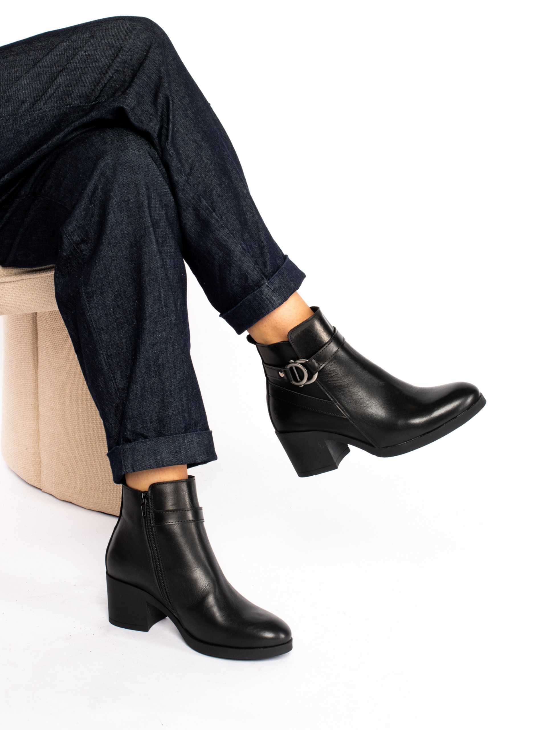 Botim em Pele com aplicação