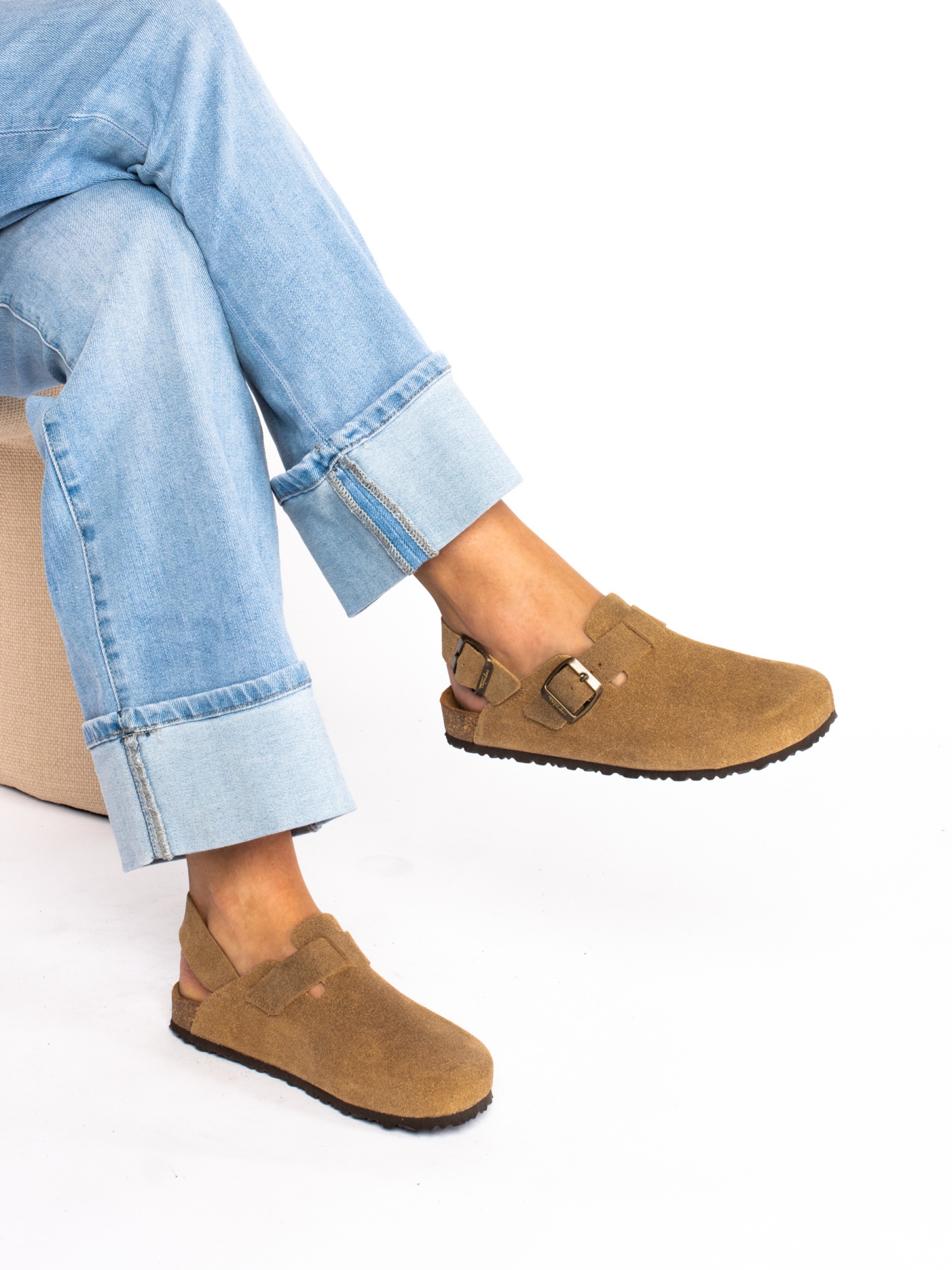 Suede clogs with heel strap