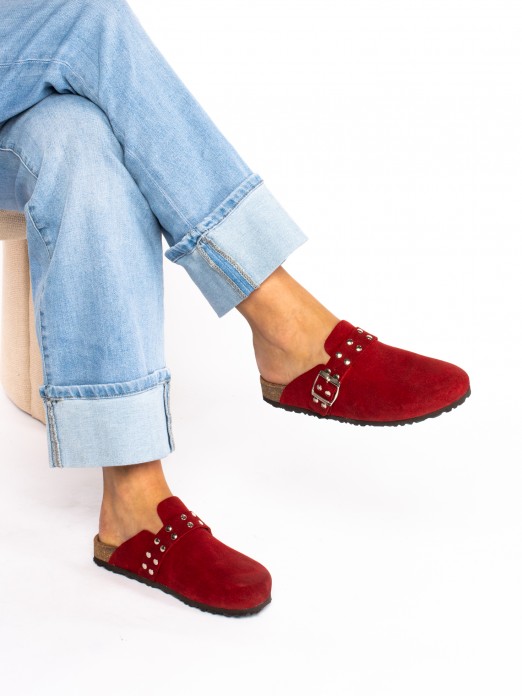 Clogs em Camura com tachas