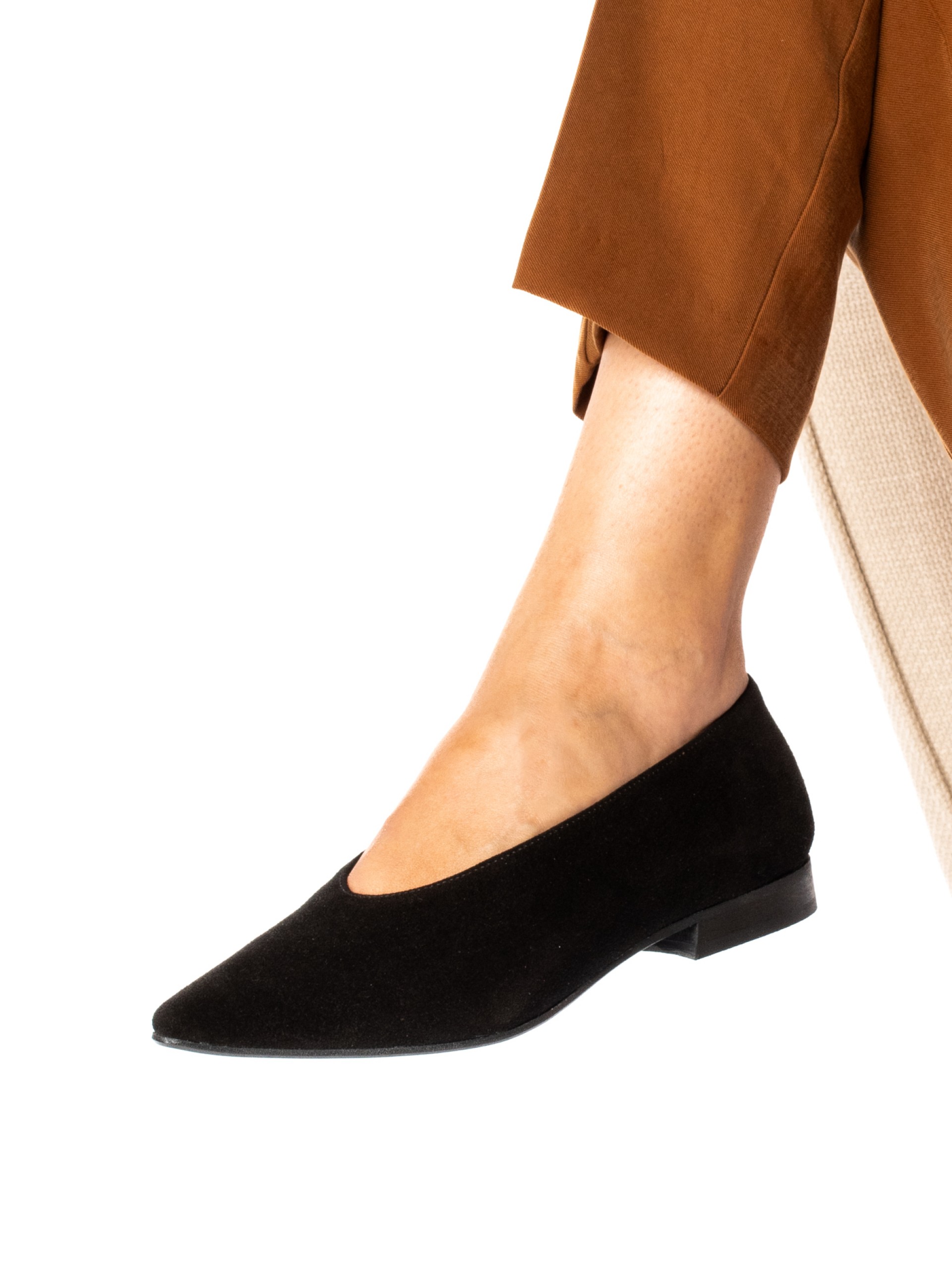 Suede flat shoe