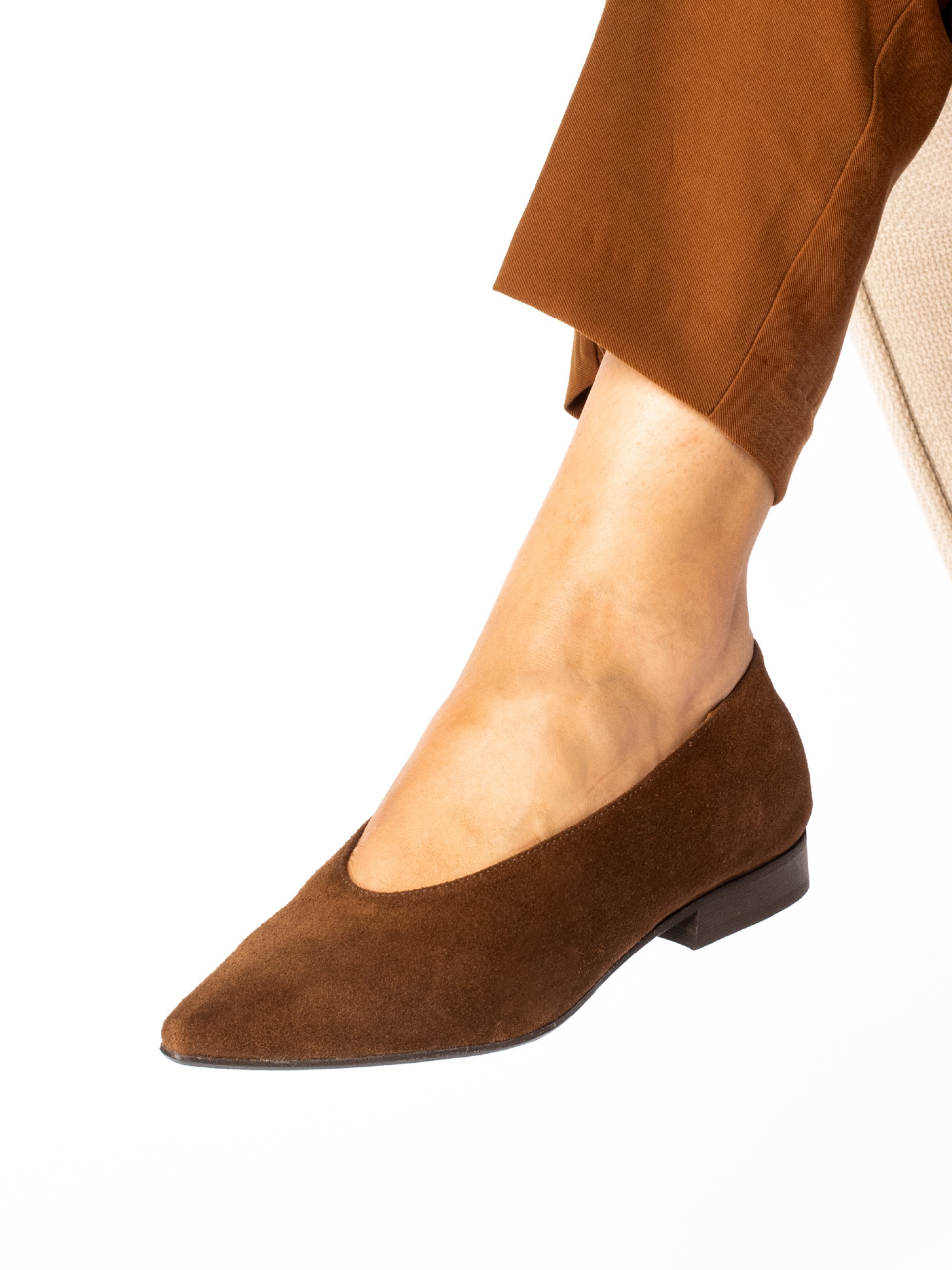 Suede flat shoe