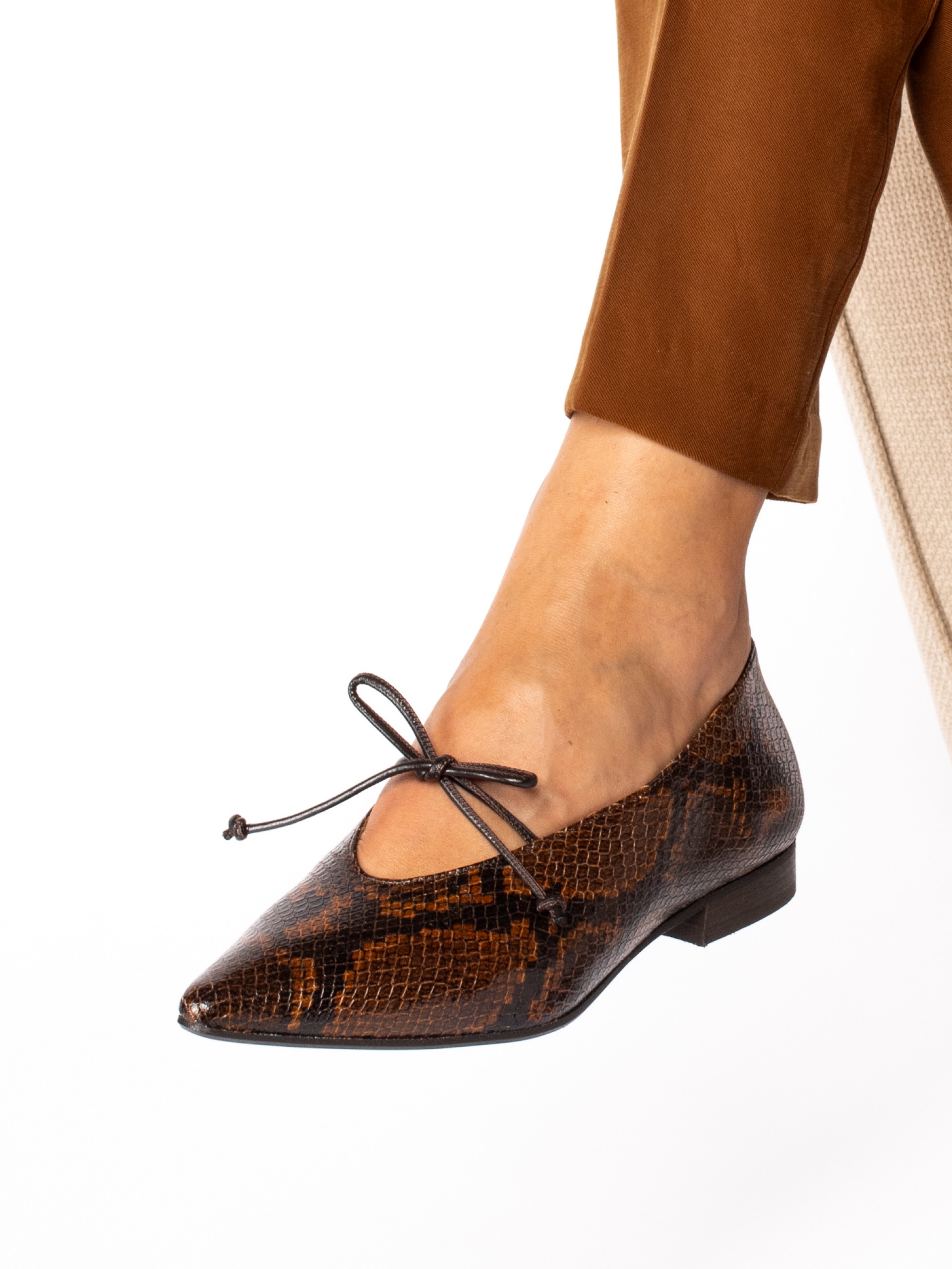 Animal print leather shoes