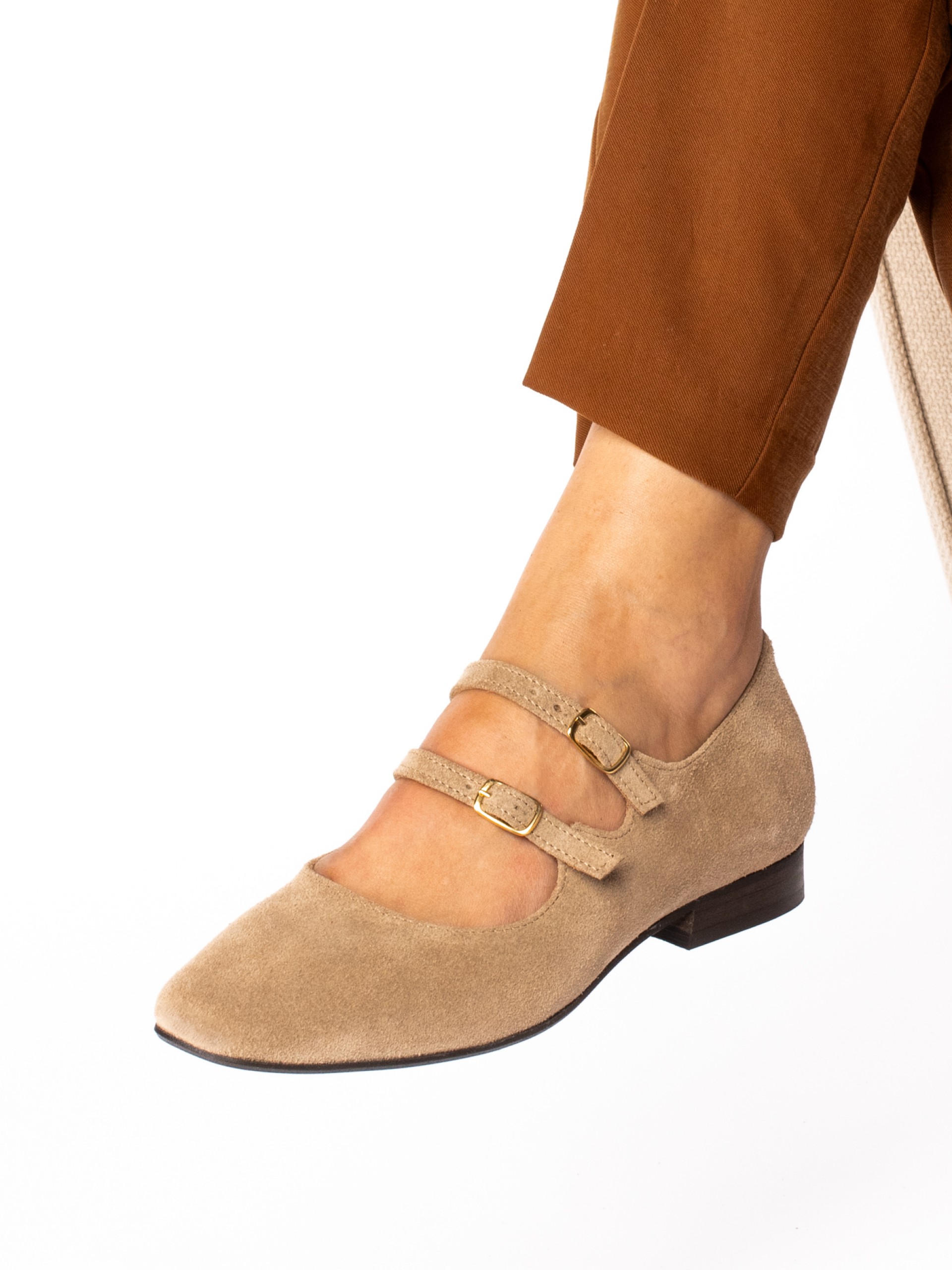 Sapato Mary Jane  em Camurça