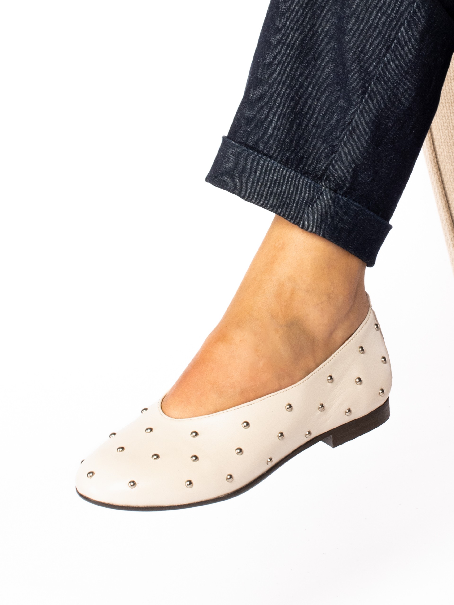 Leather sabrina with studs