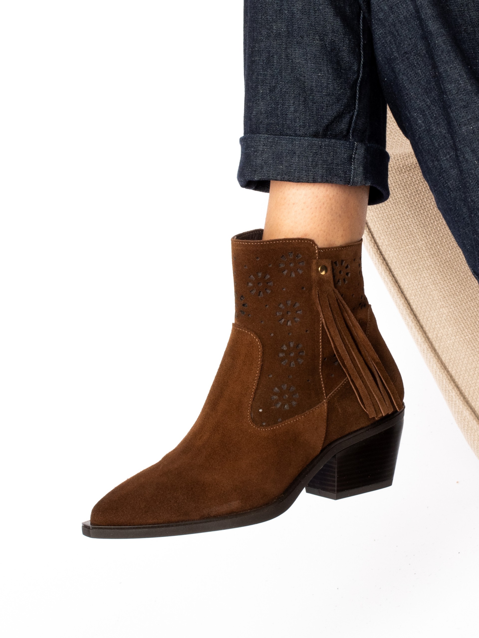 Botim Texano em Camurça com Franjas