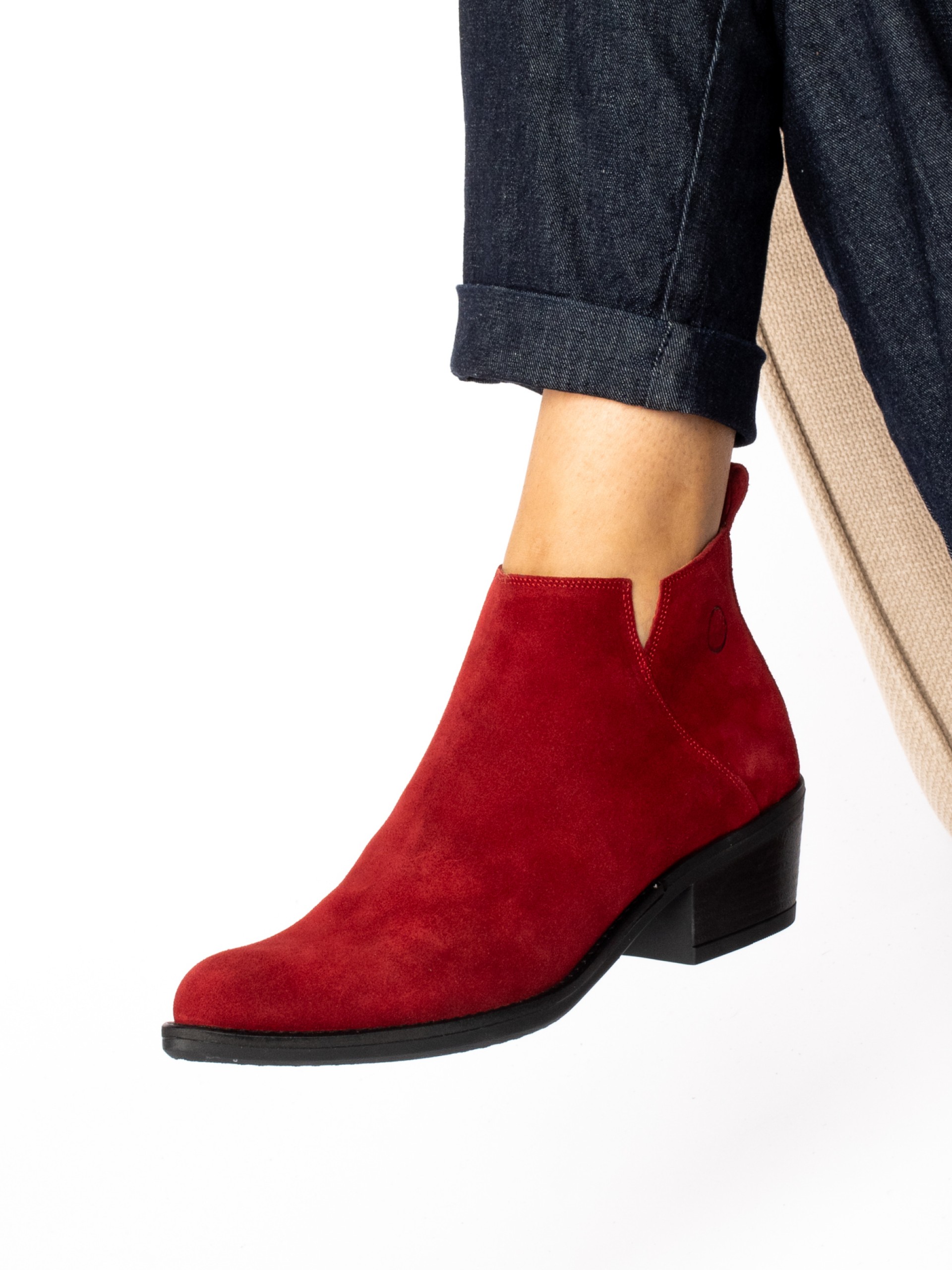 Botim Estilo Texano em Camurça