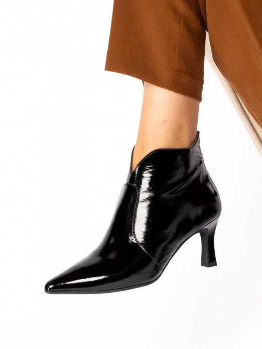Botim de Salto Fino em Verniz