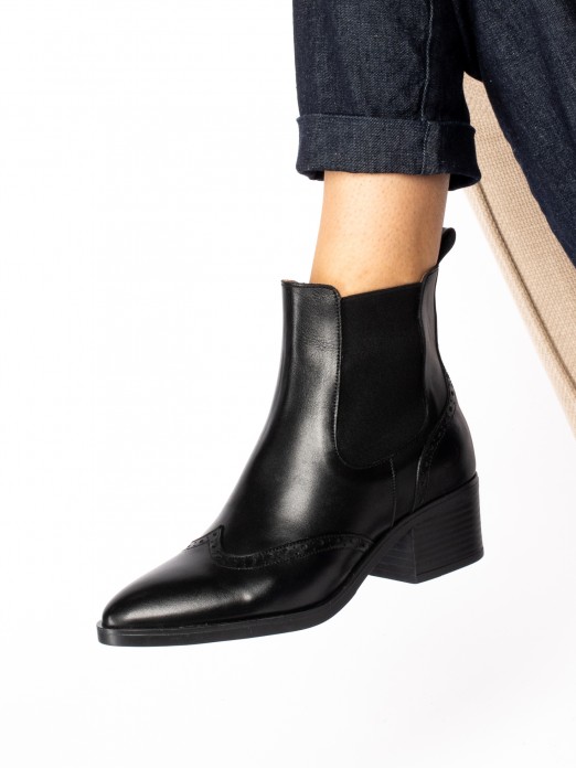 Leather Ankle Boots with Covered Elastic Leather Ankle Boots with Covered Elastic