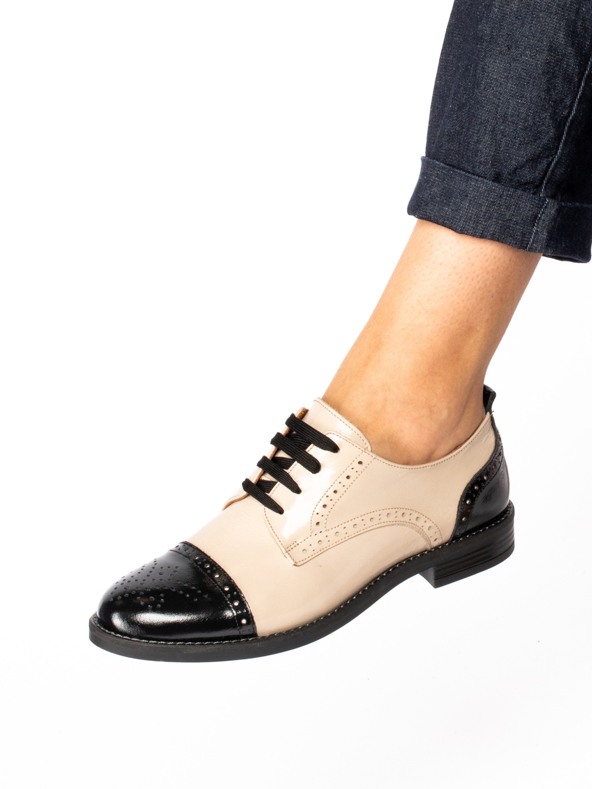 Patent Oxford Shoe with Laces