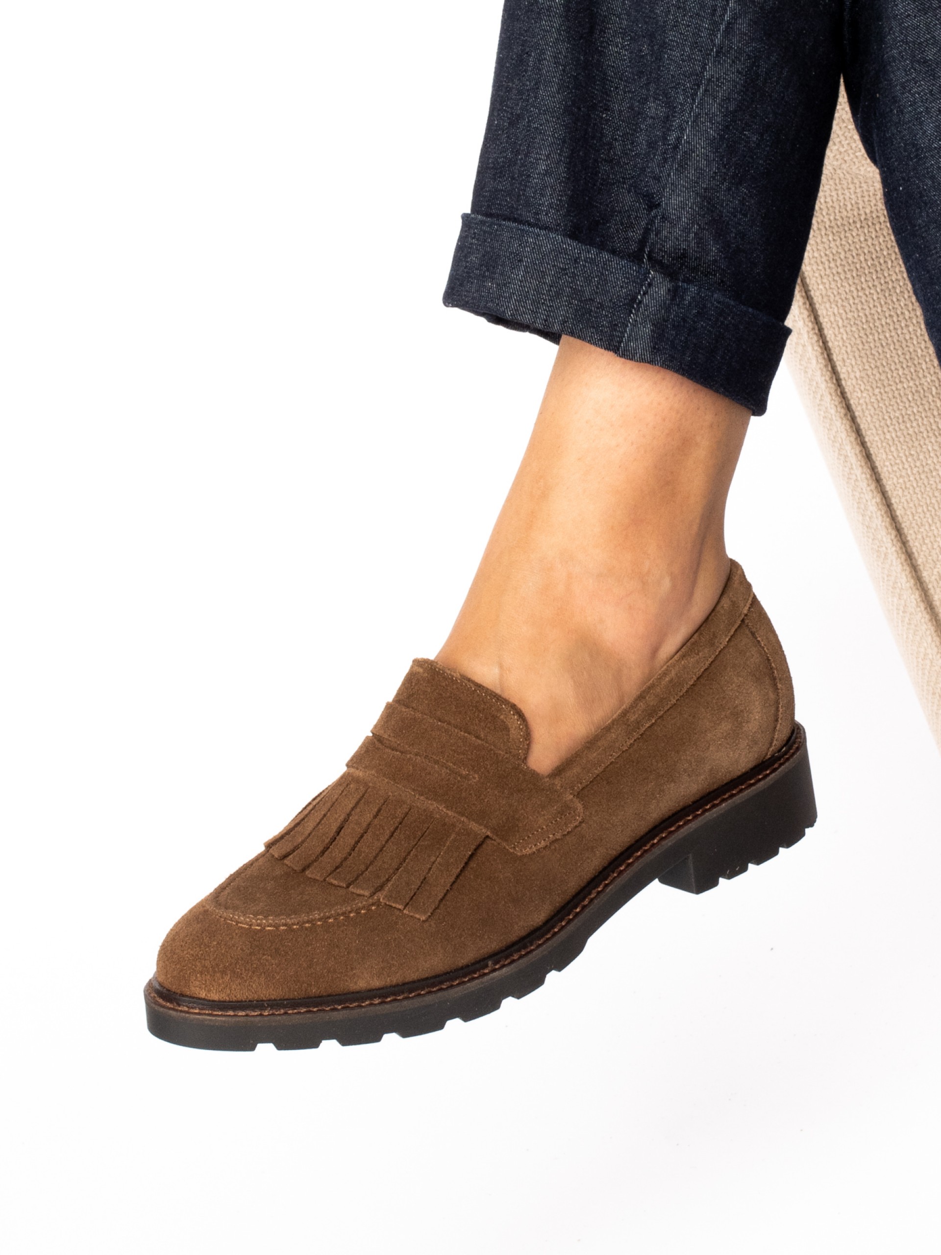 Sapato com franja em Camurça