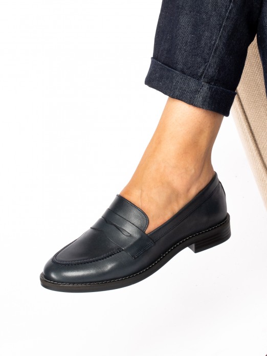 Classic leather moccasin