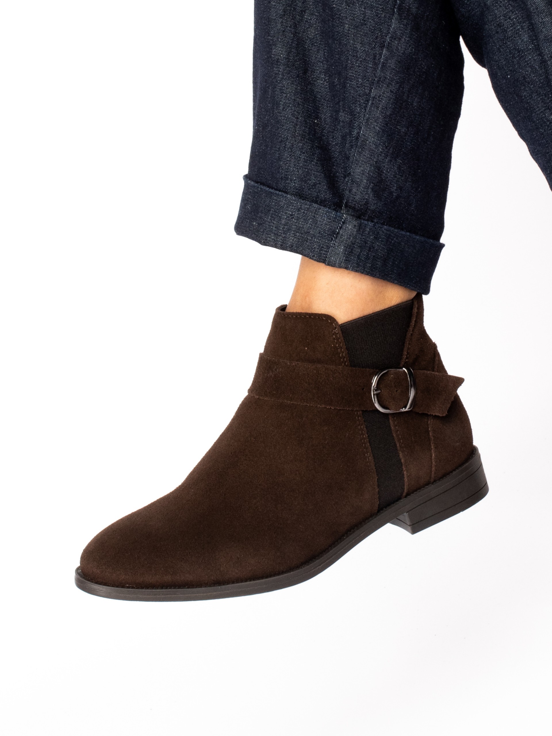 Botim com Elástico fivela Camurça