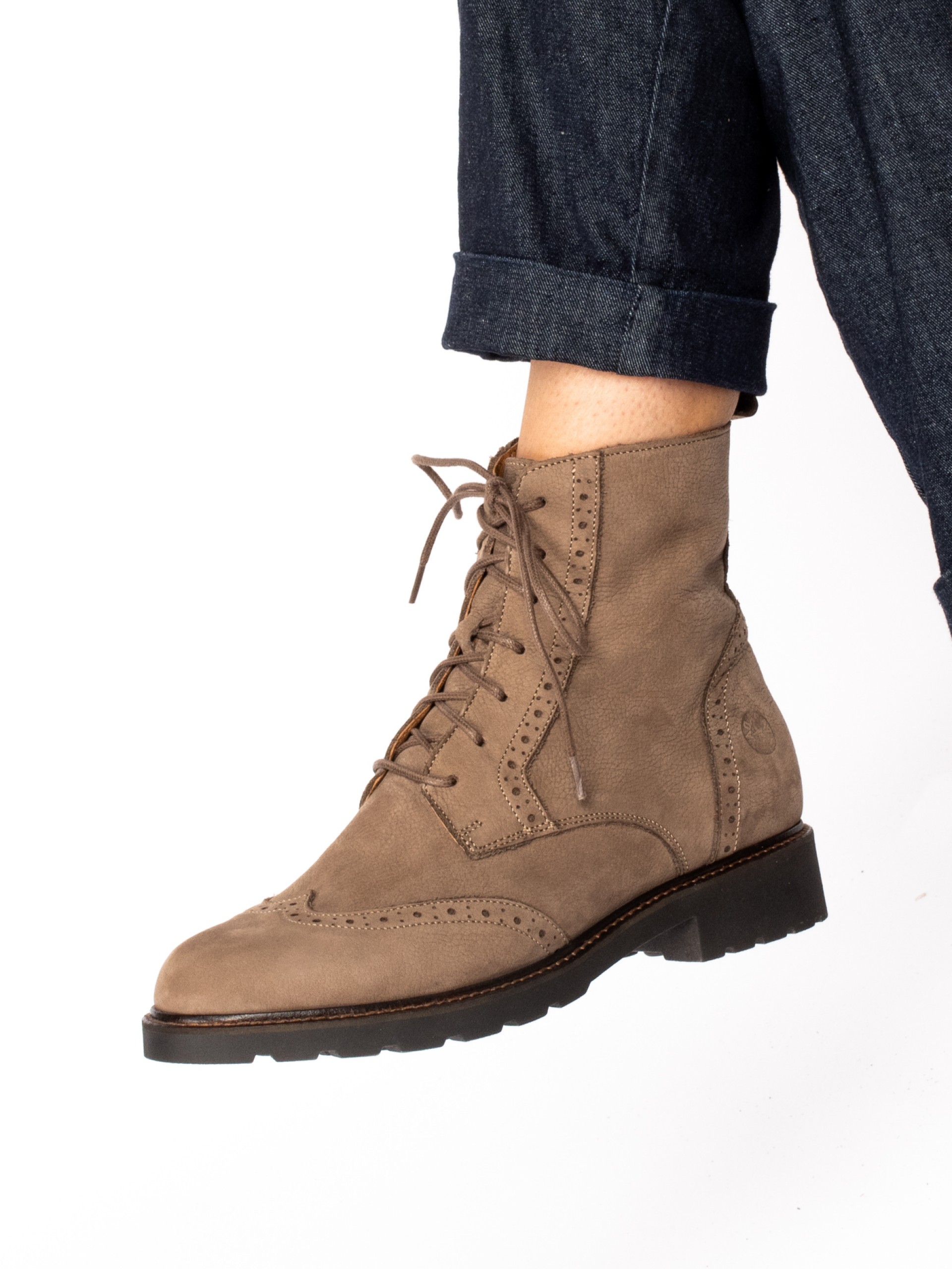 Botim Oxford
 em pele nobuck