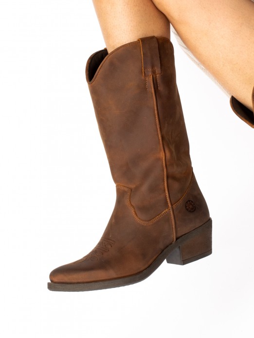 Bota texana com pele oleada Bota texana com pele oleada