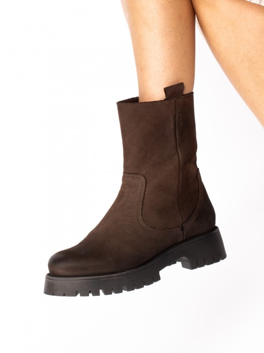 Thick Nubuck Sole Boot